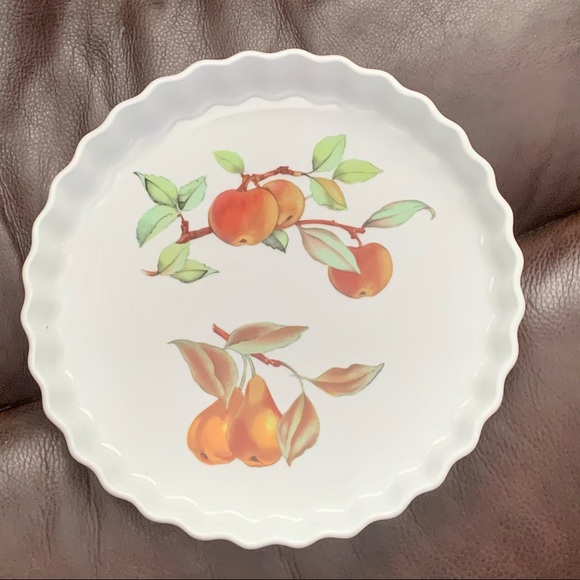 Royal Worcester Evesham M 10” Quiche Dish - Picture 2 of 9
